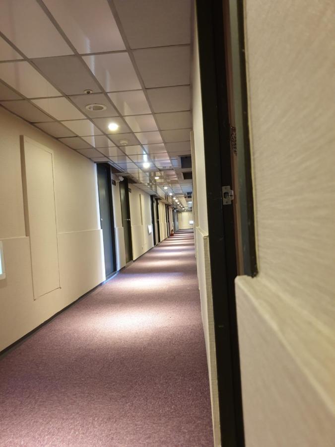 Walker Hotel - Sanchong Taipei Exterior photo